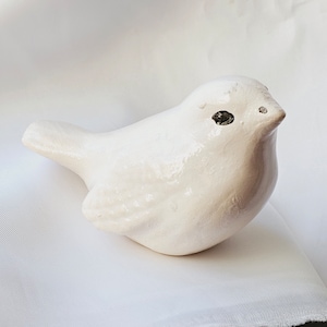 Bird Ceramic, Bird with black eyes, Small ceramic gift, Gift for birds lover, Table decoration, Bridesmaid gifts, Cute small souvenirs
