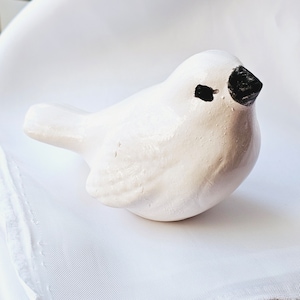 Bird Ceramic, Bird with black eyes and beak, Ceramic gift, Gift for birds lover, Table decoration, Wedding gifts, Cute small souvenirs