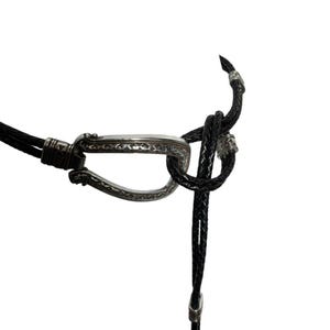 K&ouml;nnte beinhalten: Handgefertigtes Holzschild mit dem Wort "Welcome" in verspielter Schrift. Das Schild ist wei&szlig; lackiert mit einem Used-Look und zeigt ein florales Design in Rosa- und Gr&uuml;nt&ouml;nen. Zum Aufh&auml;ngen an der Wand.