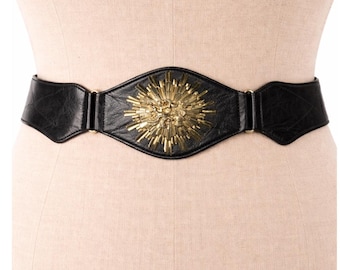 1980er Jahre Damen Gürtel Schwarz Leder Breiter Statement Gürtel Gold Medaillon Größe XS