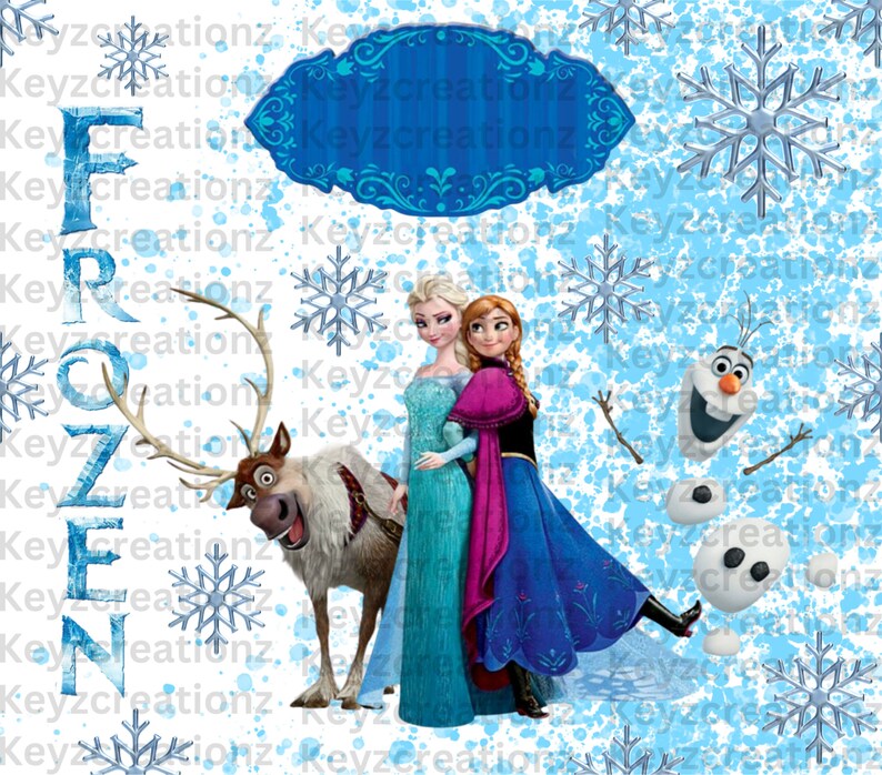 Puede incluir: Una ilustraci&oacute;n digital con los personajes de la pel&iacute;cula Frozen. Elsa y Anna est&aacute;n de pie juntas, Elsa lleva un vestido azul claro y Anna lleva un vestido morado. Olaf el mu&ntilde;eco de nieve est&aacute; en el fondo. La imagen tiene un fondo de acuarela azul y blanco con copos de nieve.