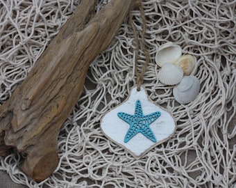 Distressed Wood Starfish Ornament: Coastal Beach Christmas Decor