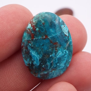 Gem Silica, Chrysocolla, and Cuprite in Chalcedony