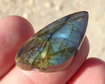 Labradorite Cabochon