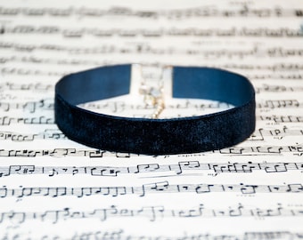 Navy Blue Velvet Choker, Vintage Style Blue Velvet Necklace Choker