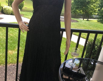 red and black maternity dress Carmen Marc Valvo Gown – Encore Consignment main image 0