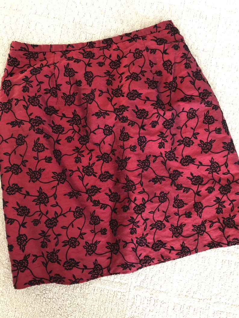 Vintage Ann Taylor silk red/Black and brighter floral mini skirt image 5