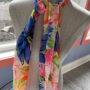 Diane Von Furstenberg vintage 80s spring colors floral rectangle scarf