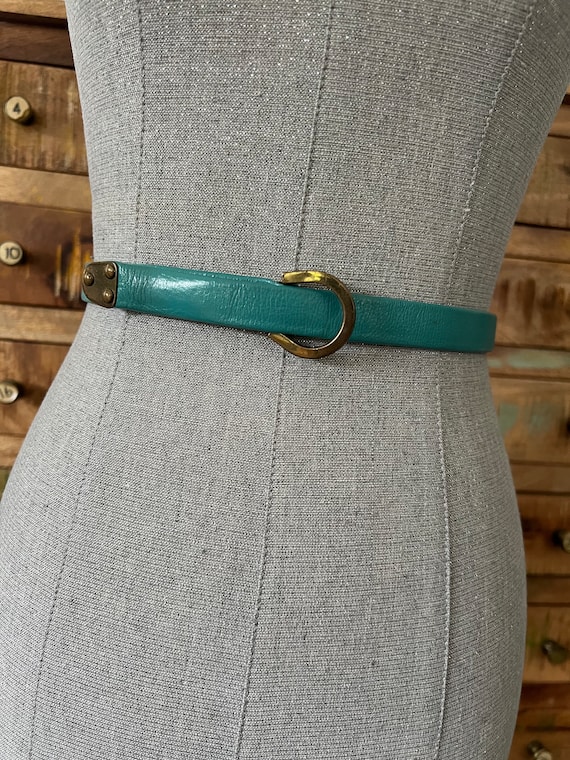 Vintage 60s/70s Roger Van S turquoise skinny belt