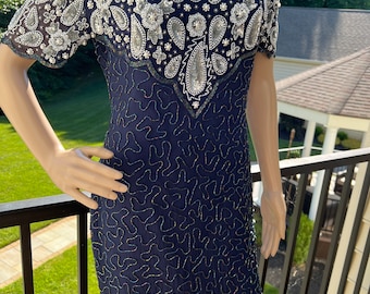 Abito vintage in seta con perline di Lawrence Kazar, abito da festa blu navy anni '80
