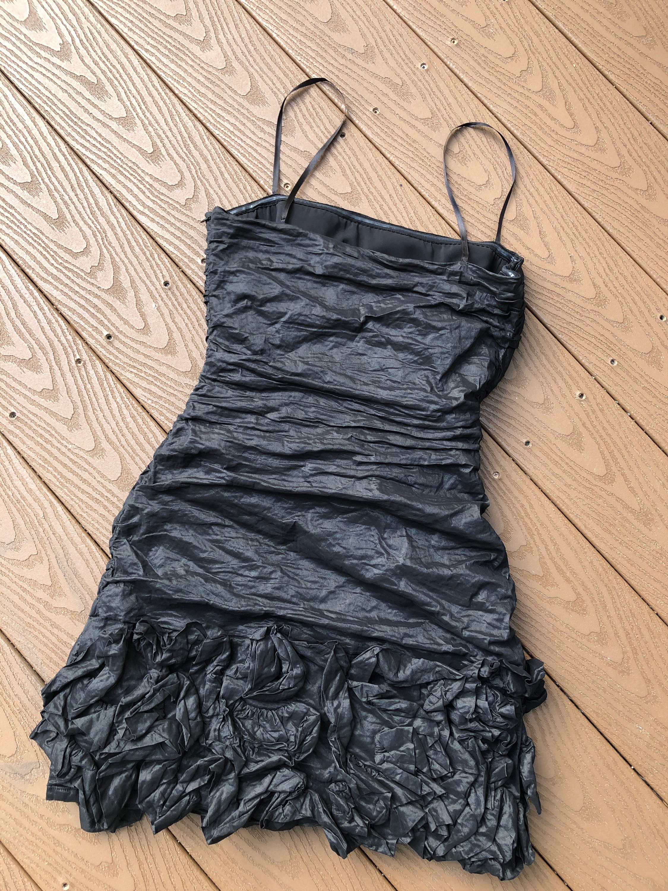 BCBGMAXAZRIA Black Ruched Sides Ruffle Hem Body on Sheath