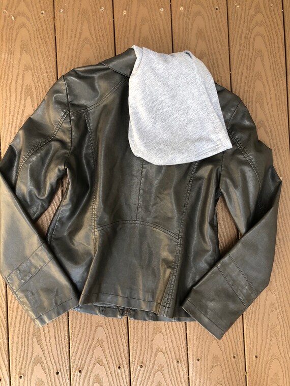 Giacca NWOT Black Hooded Vegan Leather Jacket - Etsy