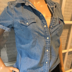 Vintage Levis classic fit jeans snap top