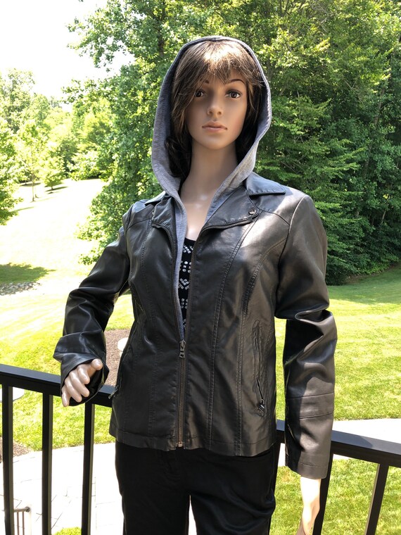 Giacca NWOT Black Hooded Vegan Leather Jacket - Etsy