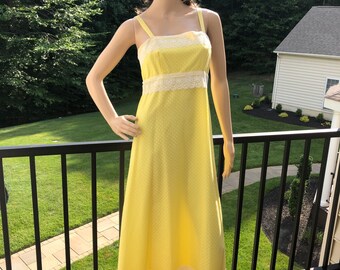 Vintage 60s yellow Swiss dot & lace trim groovy maxi dress