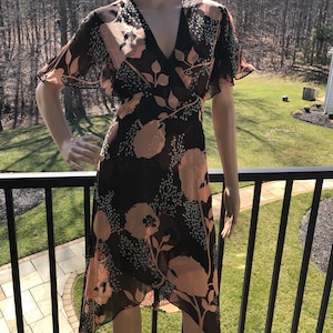 Annelore flirty feminine silk floral dress