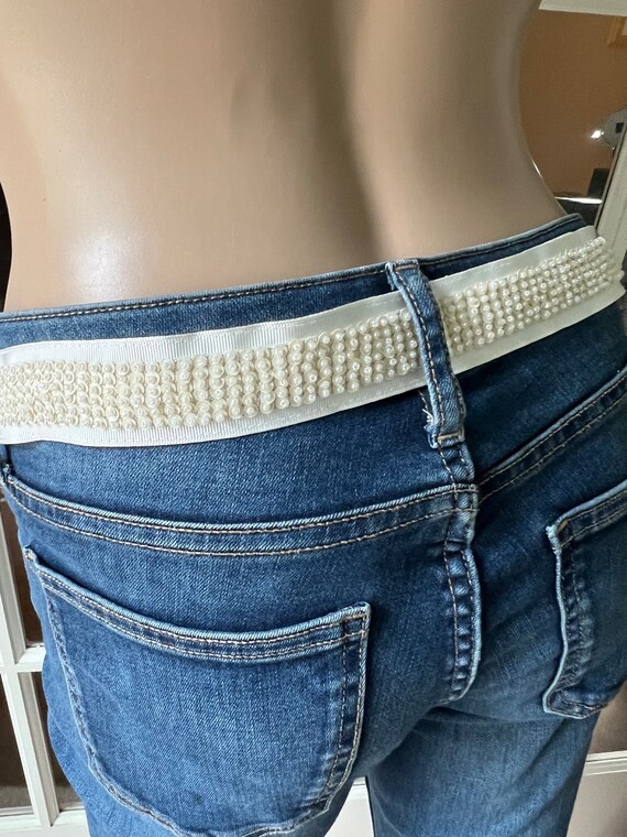 Hand Made White Grosgrain Ribbon Belt With Ivory Sequins  display picture 3