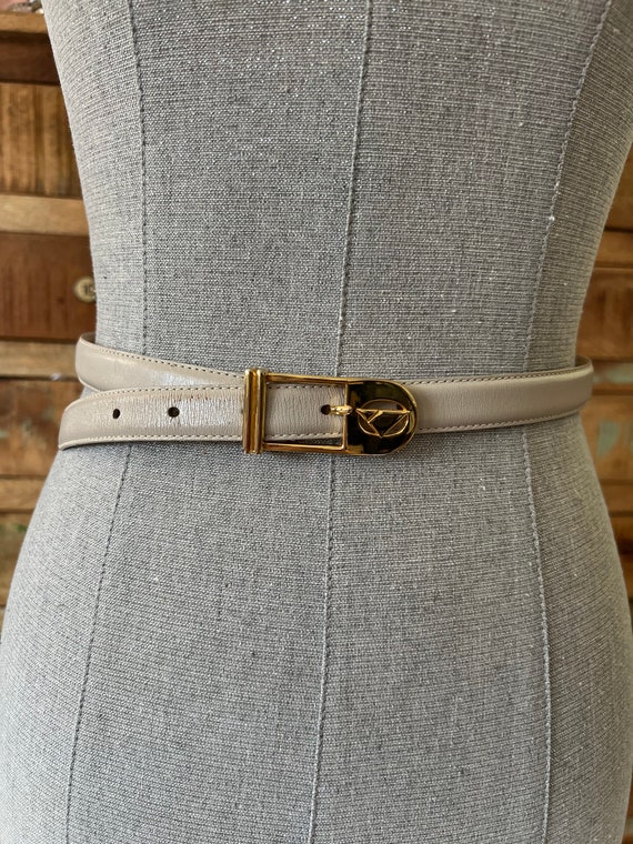 Vintage Liz Claiborne Belt with Gold Buckle Liz Claiborne Womens Leather Belt Sz M Black Gold Buckle  main image 2
