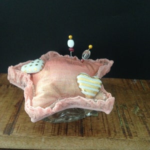 Pincushion upcycle pink glass star with gold and white hearts