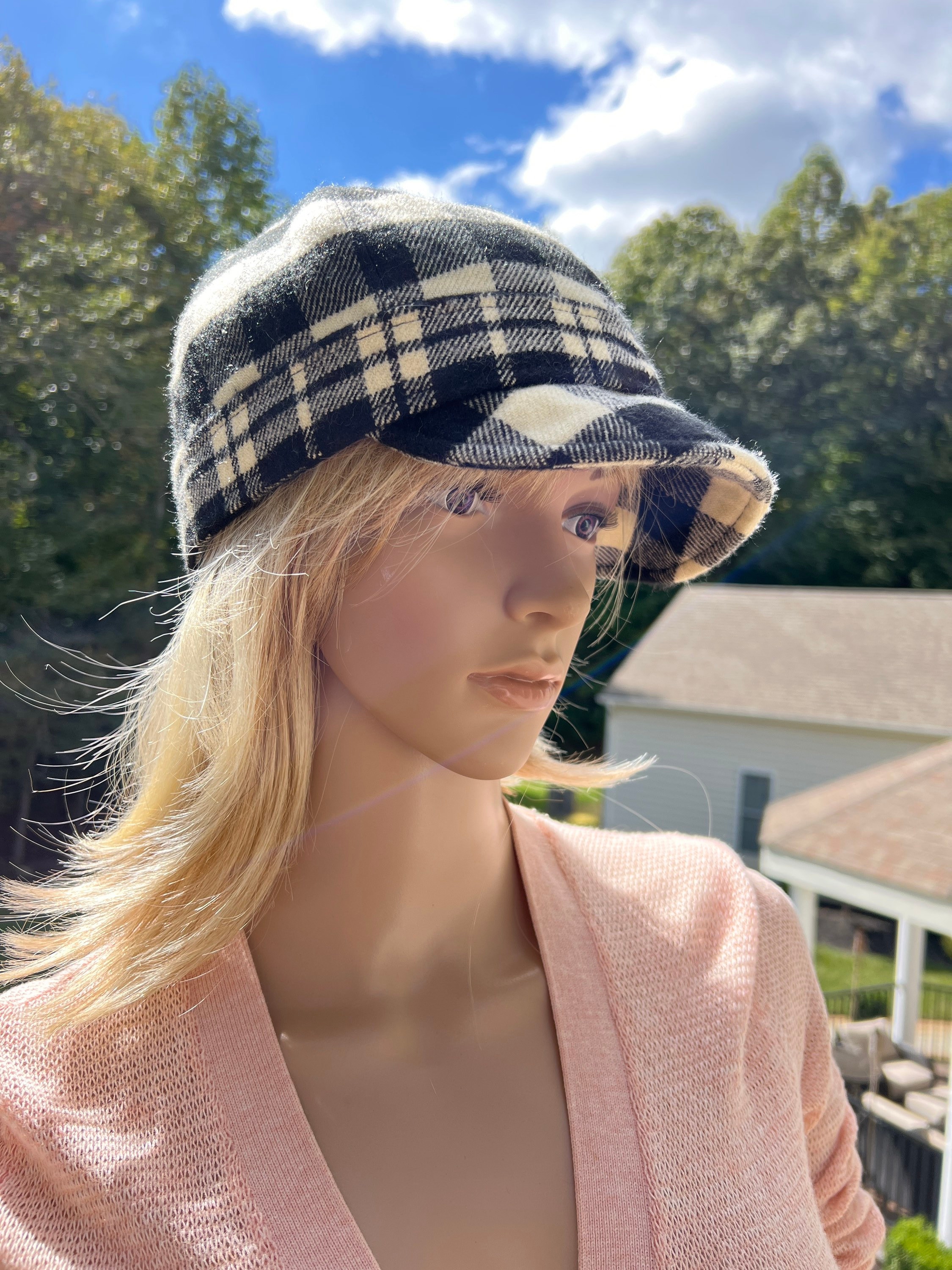 Giovannio Florence New York 100% Wool Cloche Vintage Hat Gray Giovannio Florence New York 100% wool gray hat main image 2