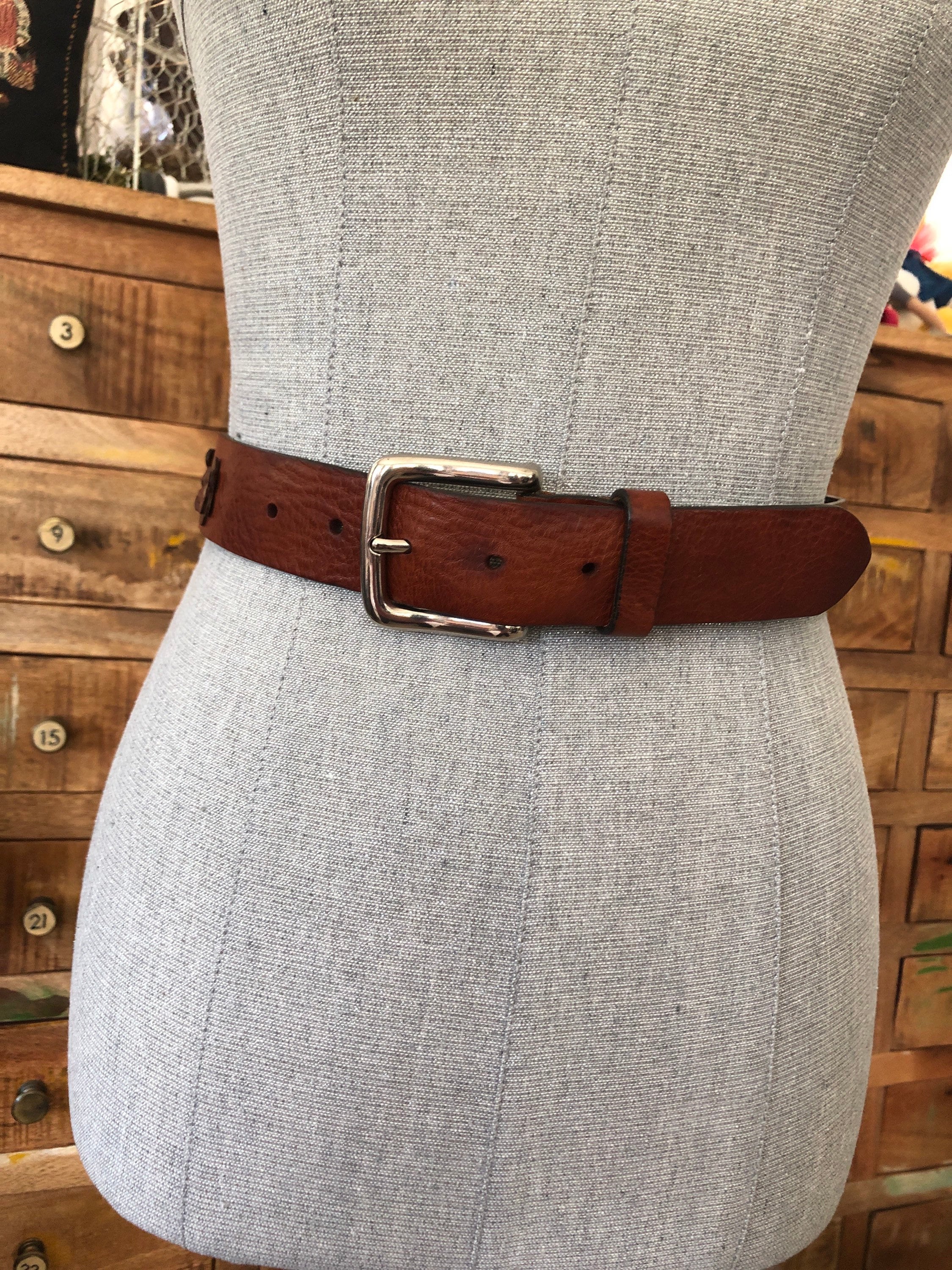 Vintage Express Brown Leather Belt W/studded Leather Flowers 