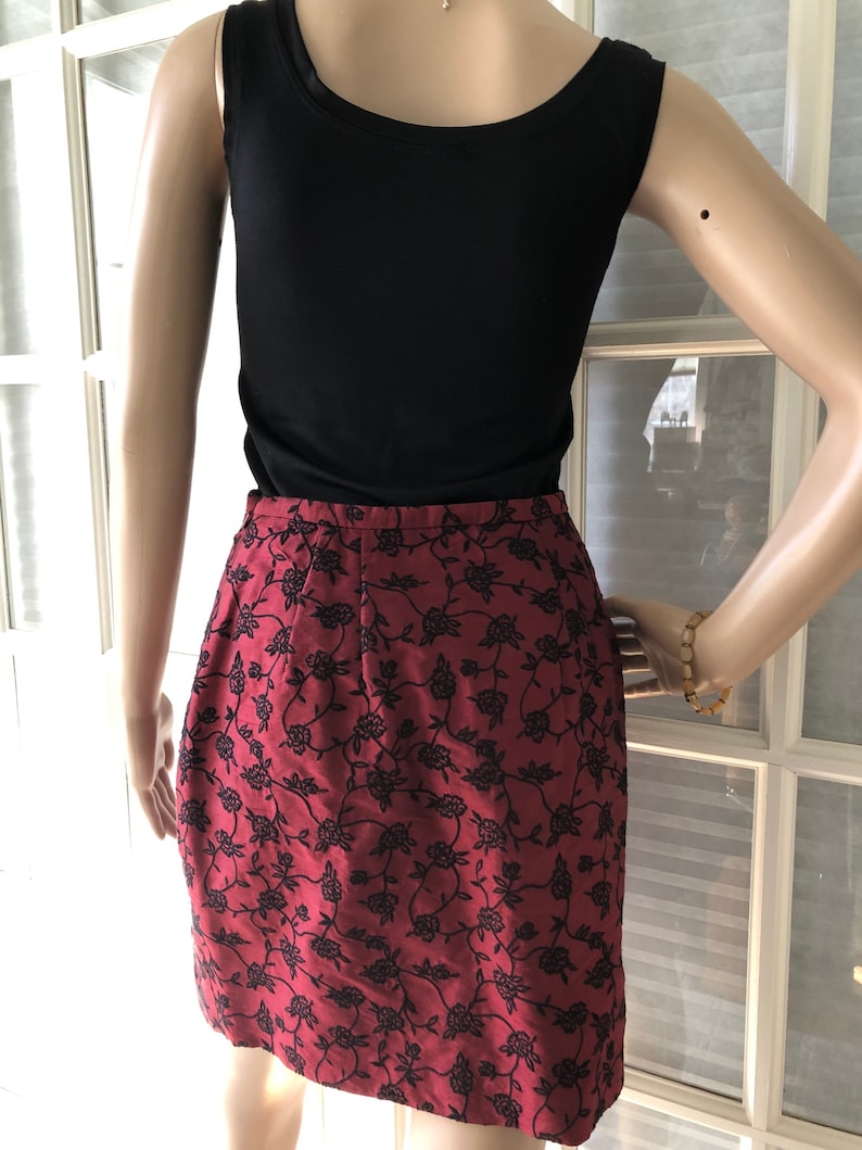 Vintage Ann Taylor silk red/Black and brighter floral mini skirt image 1