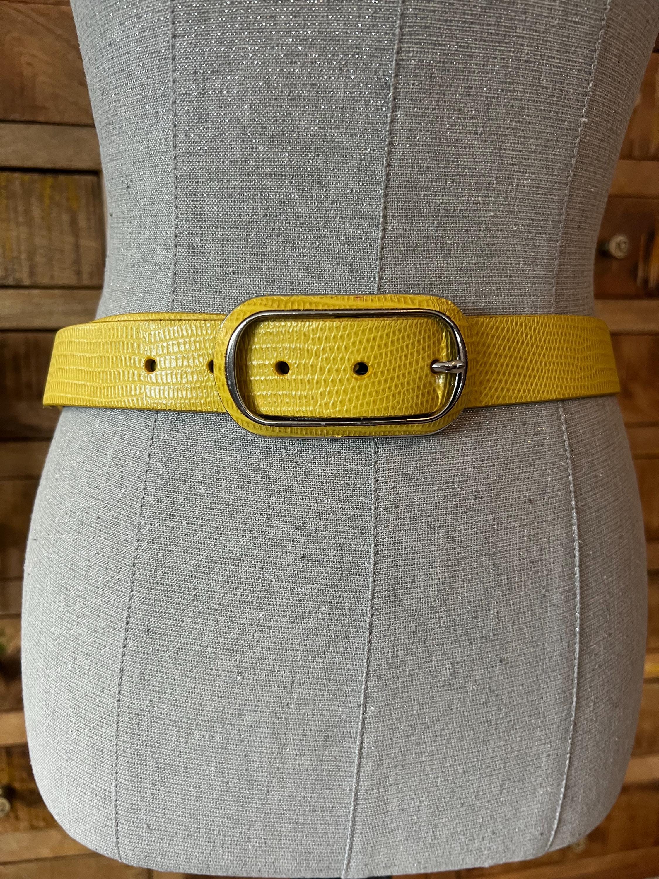 Banana Republic Cream Leather Belt Made in‎ Italy Brass Medallion Buckle XS Belt Made in Italy | Banana Republic main image 3