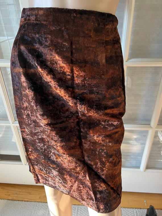 Vintage Betty Barclay brown/copper velvet above kn