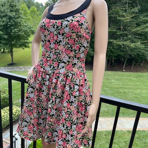 Vintage Patricia Jones USA Ann Taylor floral sleeveless open back tie  mini dress