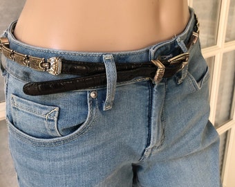 Vintage Talbots cuero negro croc gofrado metal acento skinny belt