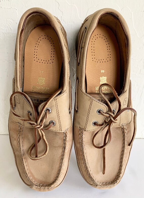 sperry or tan leather Gem