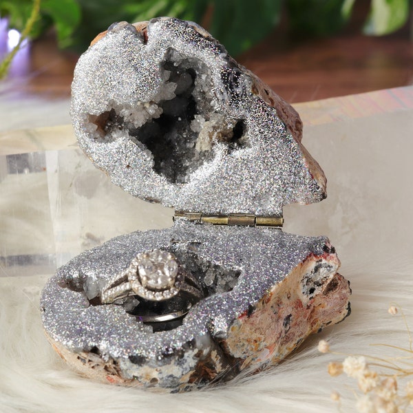 Holographic Glitter Geode Engagement Box - Sparkling Proposal Keepsake with Natural Stone