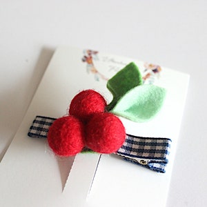 Daisy Felt Flower Hair Clip with Gingham check Ribbon / Set of daisy and berry hair clip image 7