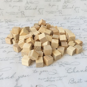 200 pcs Tiny Wood Cubes 1.5 cm / Natural Mini Crafting Wooden Cube Blocks / Unfinished Pine Wood Blocks D-33