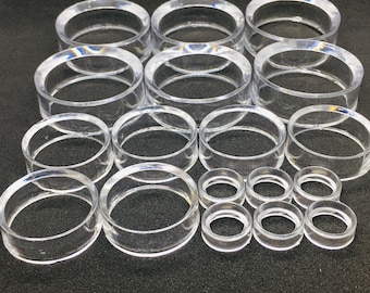 18 Acrylic Round Display Stand 3 different Sizes For Baseball Display, X'mas Ornament Display and Photograph, Crystal Ball Display.. E3-175