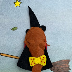 Room on the Broom Finger Puppet Set image 2