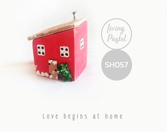 Christmas-Themed Mini Wooden House: Handmade Personalized Home Decor for Mini Wooden Village, Perfect for the Holidays, Driftwood Art Gift