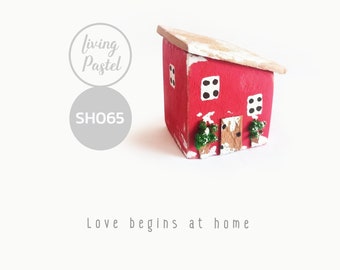 Rustic Driftwood Cottage: Christmas-Themed Tiny Home for Mini Wooden Village, Driftwood Art, Handmade Decor Gift, Perfect for the Holidays