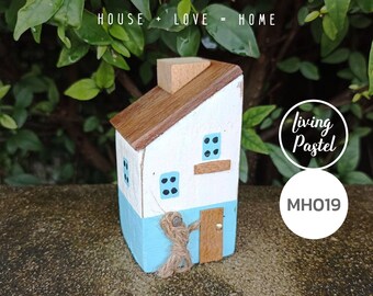 Nautical Beach House Scene - Mini Wooden Houses with Lighthouse, Perfect for Beach Cottage Collectors, Driftwood Art Miniature Gift