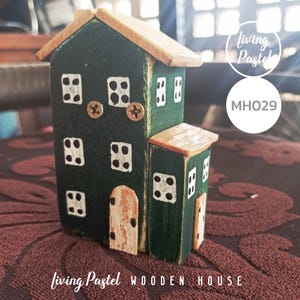 Rustic Wooden Cottages: Handcrafted Miniature Homes - Ideal for Shelves, Tabletops