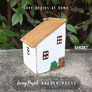 Charming Vintage-Inspired Wooden House: Made from Reclaimed Hardwood, Ideal for Rustic Home Décor and Mini Village Collections