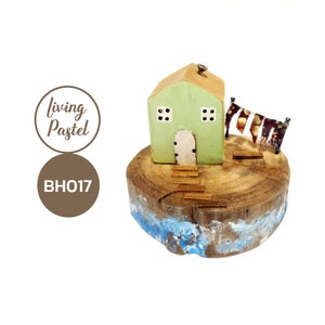 Little Driftwood shelf ornament, driftwood Cottage, coastal home decor, rustic home decor, Small wood house for mini wooden village