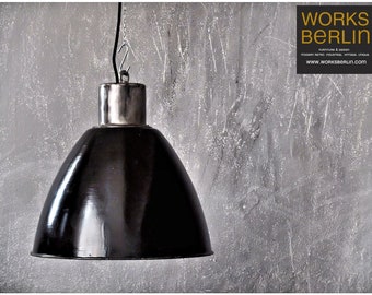 Beautiful vintage factory lamps - worksberlin.com