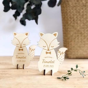 Geboortekaartje van hout | Gepersonaliseerd & Origineel | Babyaankondigingskaart in de vorm van een dier | Uniek souvenir cadeau