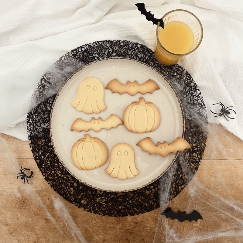 Kit Halloween 4 Emporte-pièces Citrouille + 3 Pochoirs Fantôme, Chauve-souris, Feuille D'érable - Déco Biscuits Et Boissons