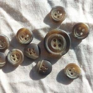 14mm Brown/Beige Horn Buttons, High quality Horn Buttons, 14mm 4 hole buttons, Horn Buttons, brown buttons, bone buttons, mottled buttons