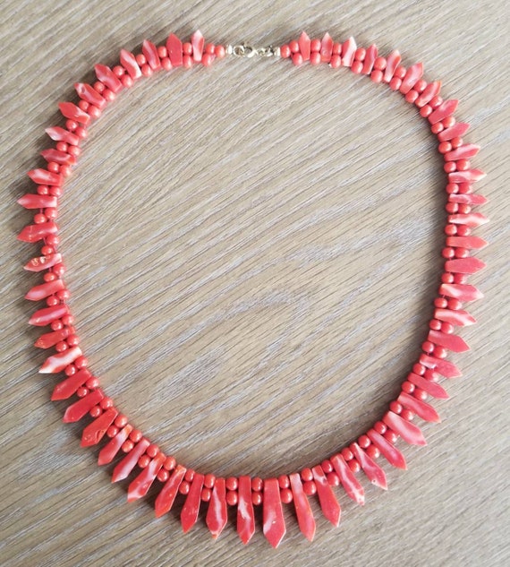 1940s Art Deco Vintage Momo Coral Necklace, Natur… - image 7