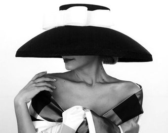 chapeau cocktail chapeau de mariage en ivoire chapeau pilulier Chapeau Audrey Hepburn Accessoires Chapeaux et casquettes Chapeaux de cérémonie Bibis chapeaux fascinateur de pilulier chapeaux feutrés femmes style Audrey Hepburn 