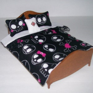 Miniature , Dollhouse , Comforter Set , Sculls & Bows , 1:12 Scale , Lace Trim , 3 Pillows , Handcrafted , Fabric Craft