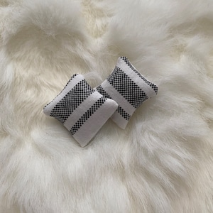 Dollhouse Miniature 1:12 Scale 1 Pair Checkered Flannel Pillows
